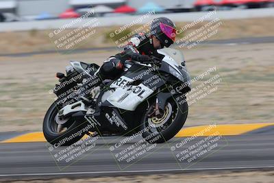 media/Jan-14-2023-SoCal Trackdays (Sat) [[497694156f]]/Turn 4 Set 2 (1030am)/